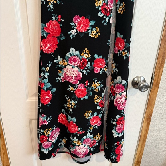 B Darlin Black Maxi Skirt with Red and Pink Floral Design - Picture 2 of 4